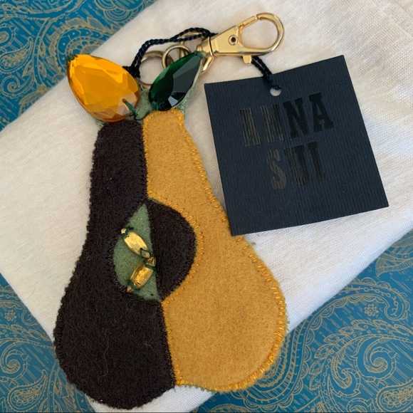 🍐Anna Sui Pear Bag Charm/Keychain🍐 - Picture 1 of 2